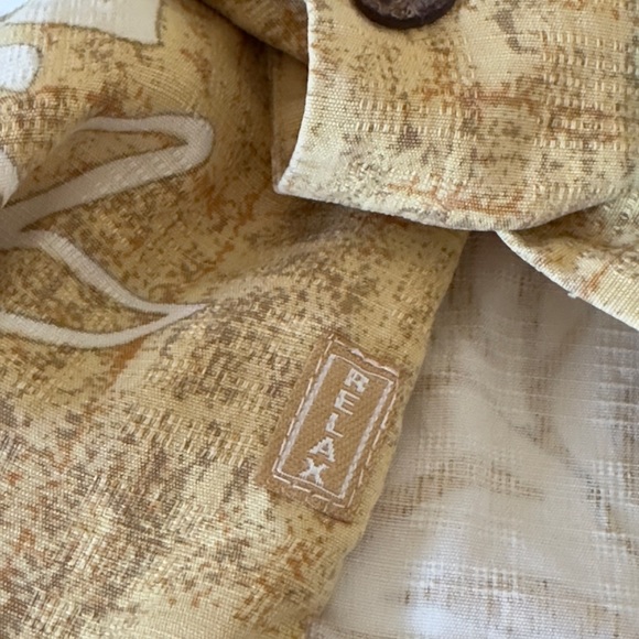 Tommy Bahama Relax Men's XLarge Silk Floral Short Sleeve Camp Shirt - Picture 4 of 5